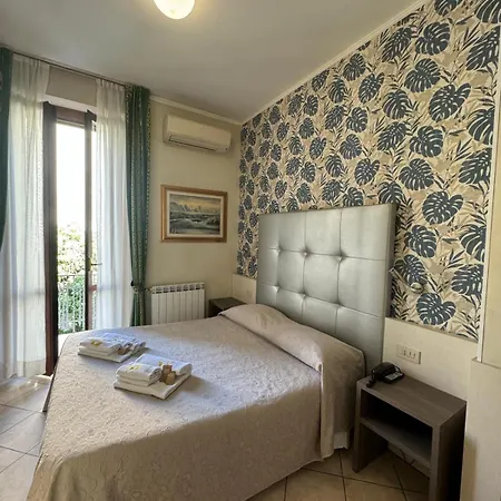 מלון Le Querce 2*