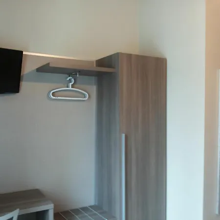 מלון Le Querce 2*